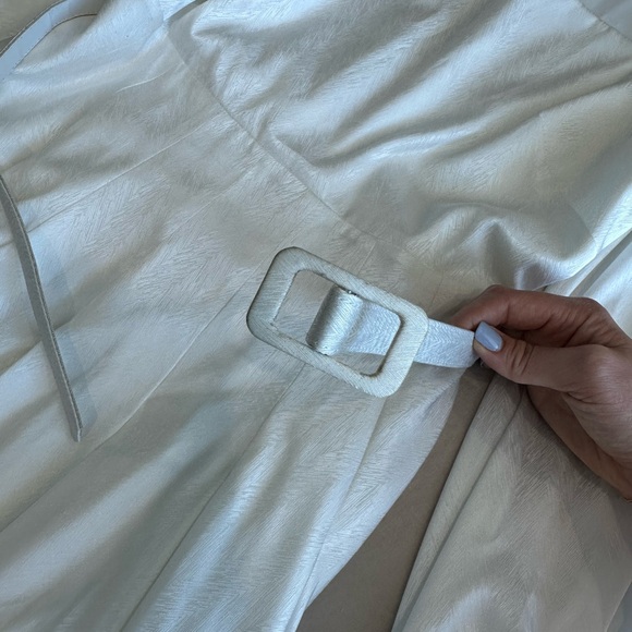 ONE33 DRESS - Picture 3 of 4